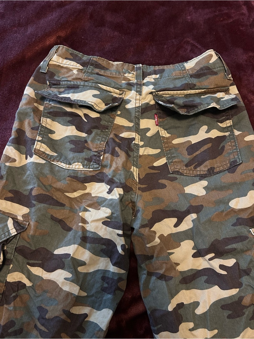 Levi's Camo Cargo Pants in Green and Brown - Picture 6 of 8